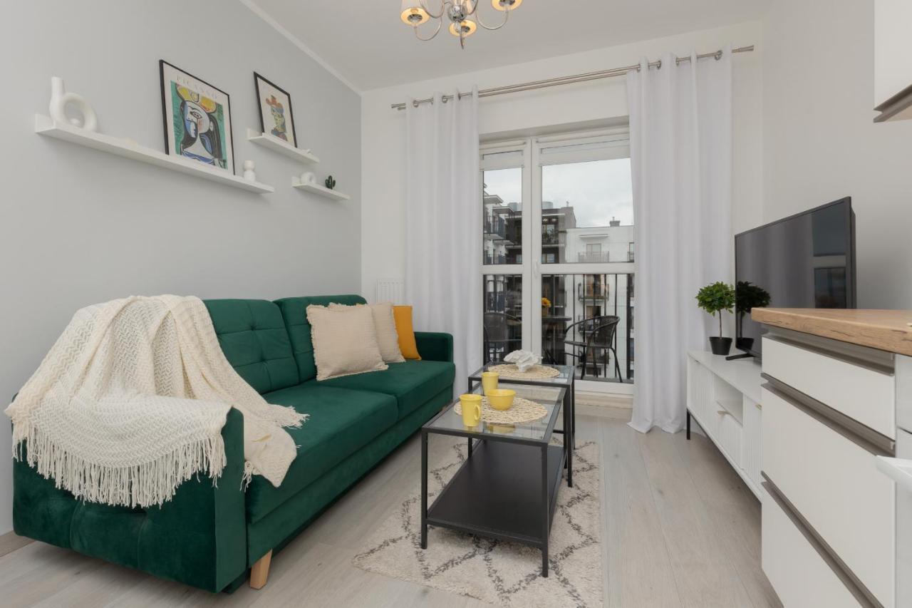 Cozy Apartment With Parking Bakalarska By Noclegi Renters Varsó Kültér fotó